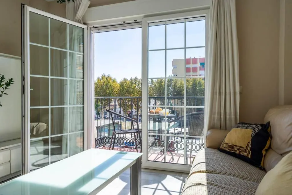 Luminosa Y Soleada Casa En El Centro De Torre Del Mar Apartment Spain