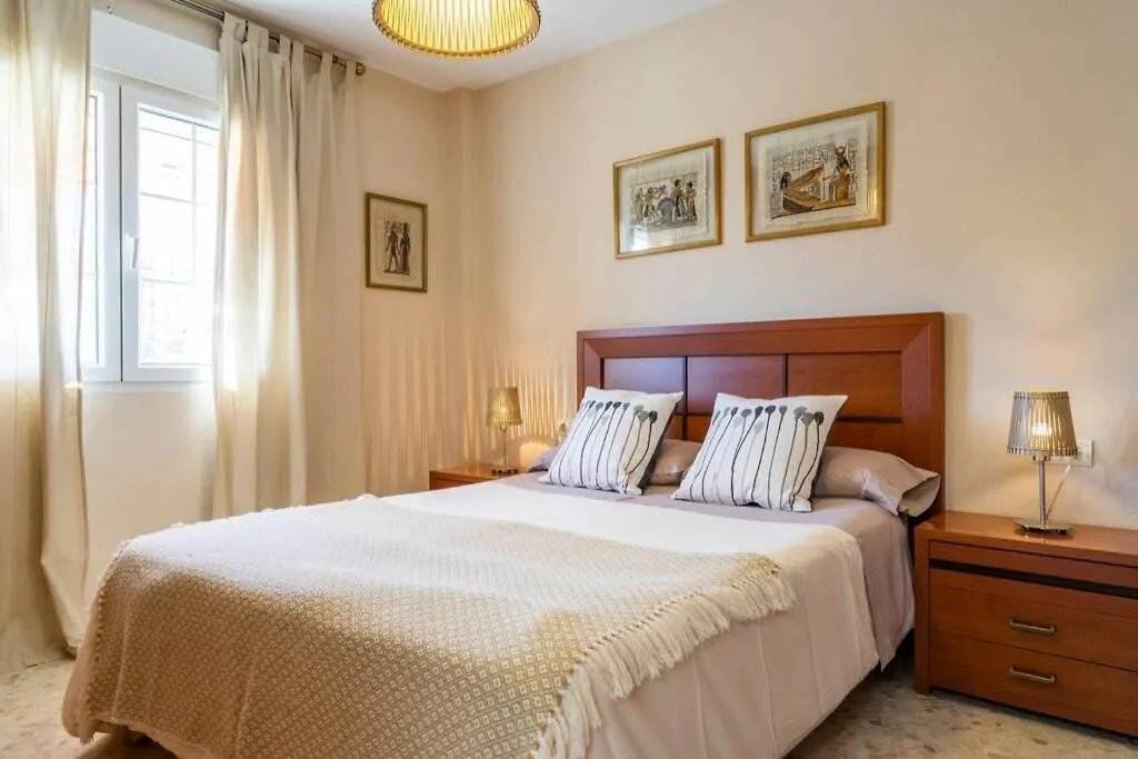 Luminosa Y Soleada Casa En El Centro De Torre Del Mar Apartment