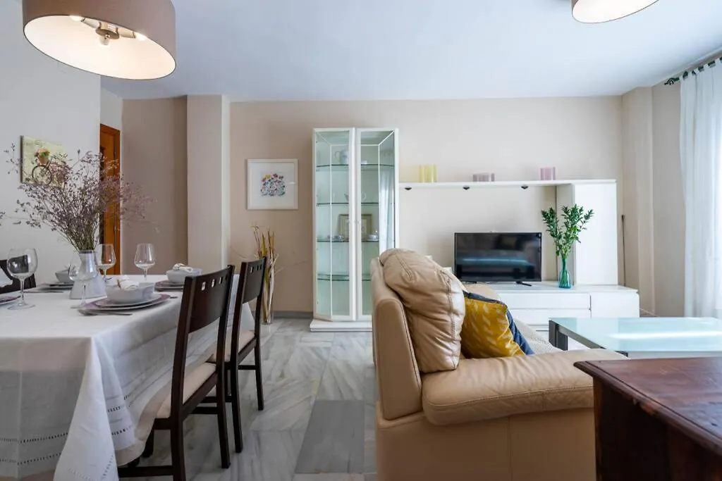 Appartamento Luminosa Y Soleada Casa En El Centro De Torre Del Mar