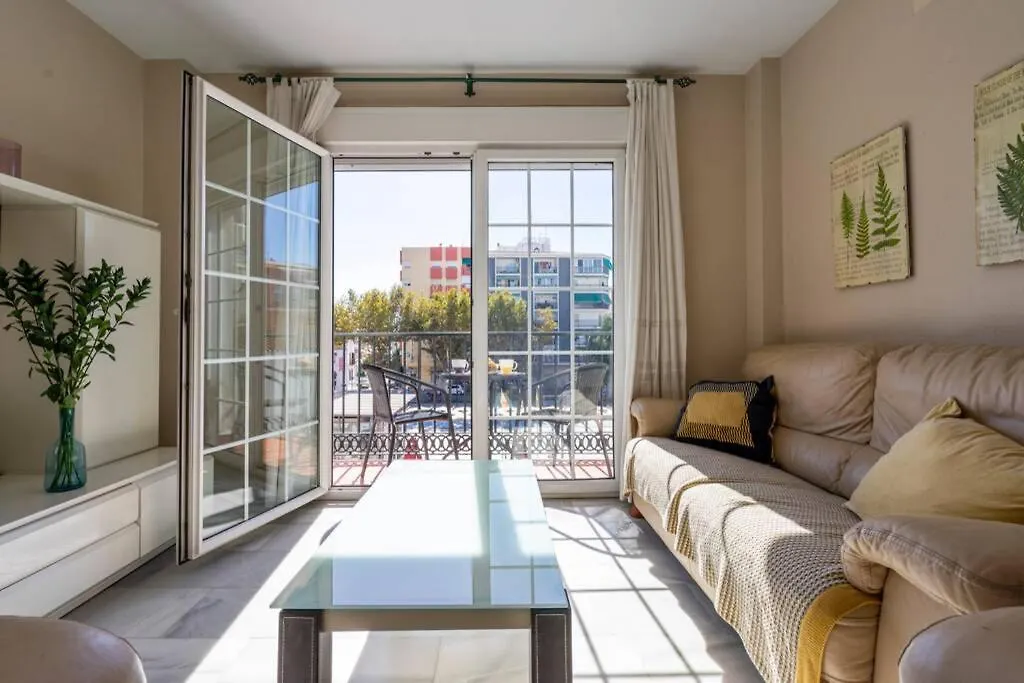 Appartamento Luminosa Y Soleada Casa En El Centro De Torre Del Mar
