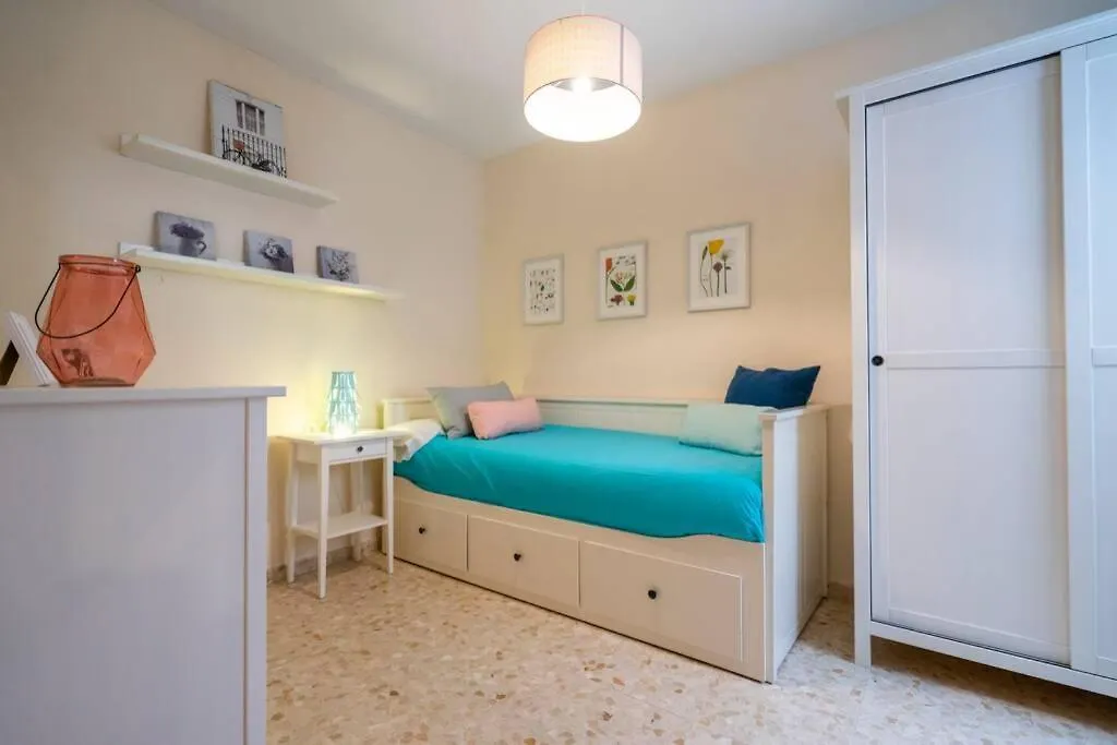 Appartamento Luminosa Y Soleada Casa En El Centro De Torre Del Mar