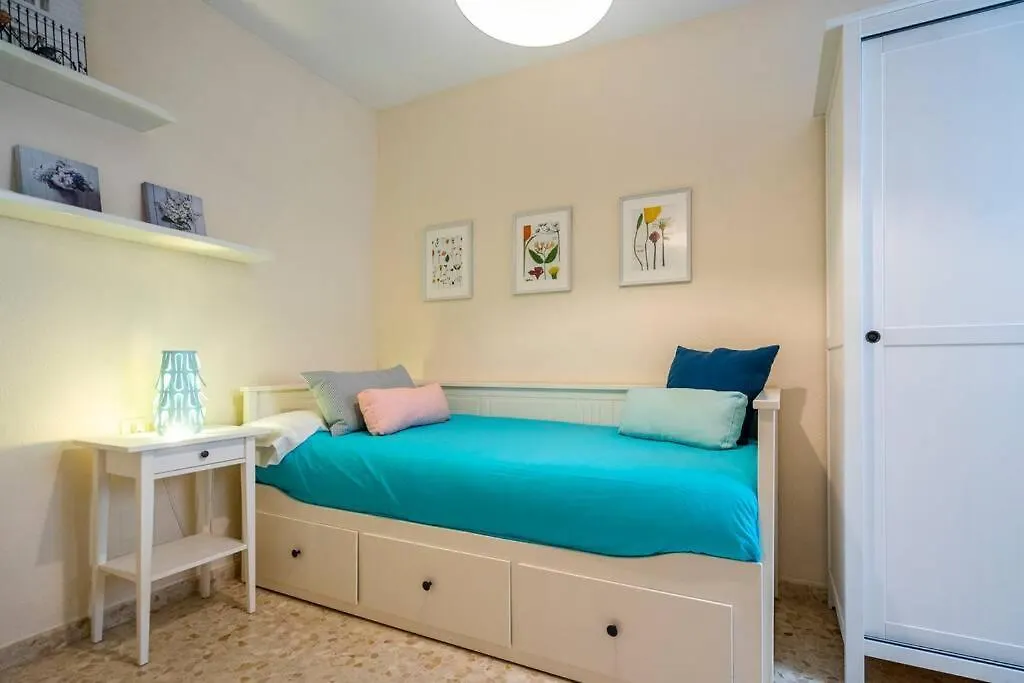 Appartamento Luminosa Y Soleada Casa En El Centro De Torre Del Mar 0*,  Spagna