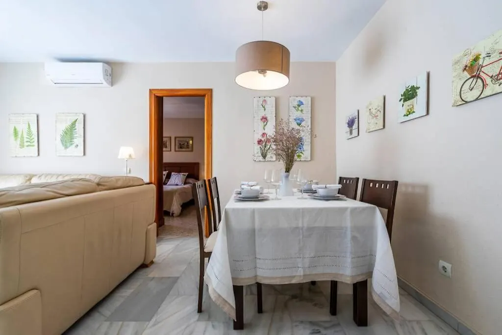 Appartamento Luminosa Y Soleada Casa En El Centro De Torre Del Mar Spagna
