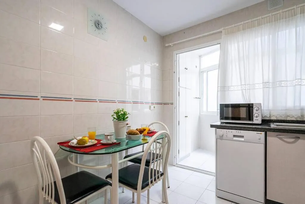 Appartamento Luminosa Y Soleada Casa En El Centro De Torre Del Mar Spagna