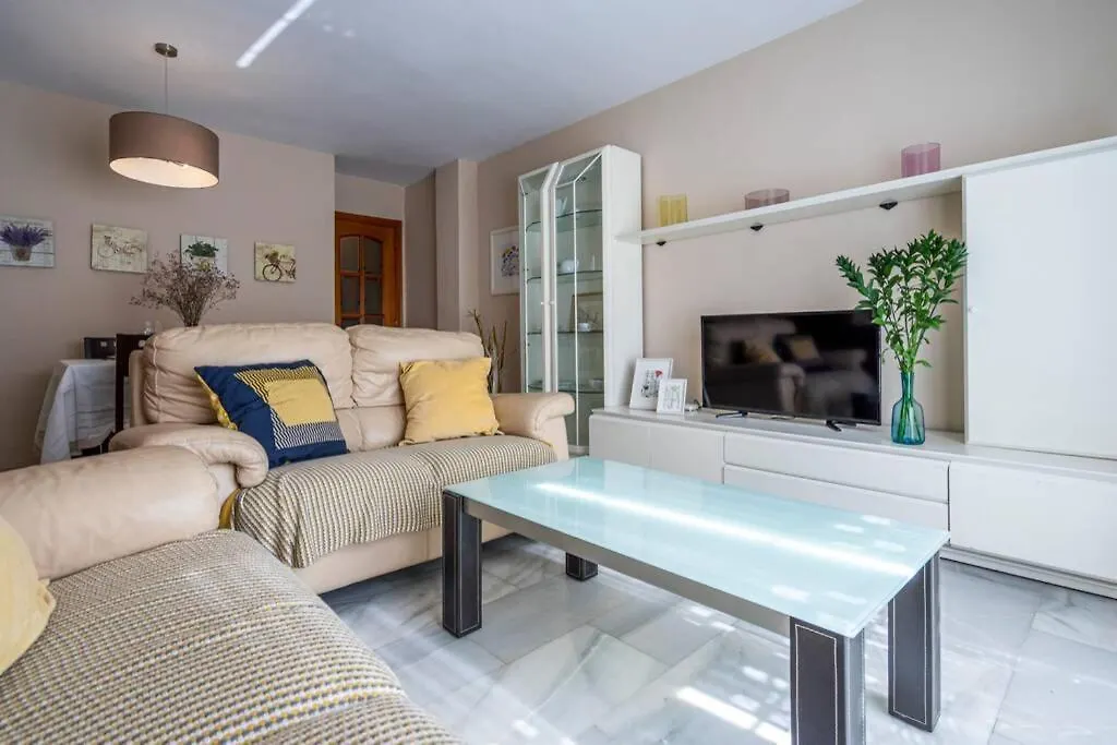 Appartamento Luminosa Y Soleada Casa En El Centro De Torre Del Mar